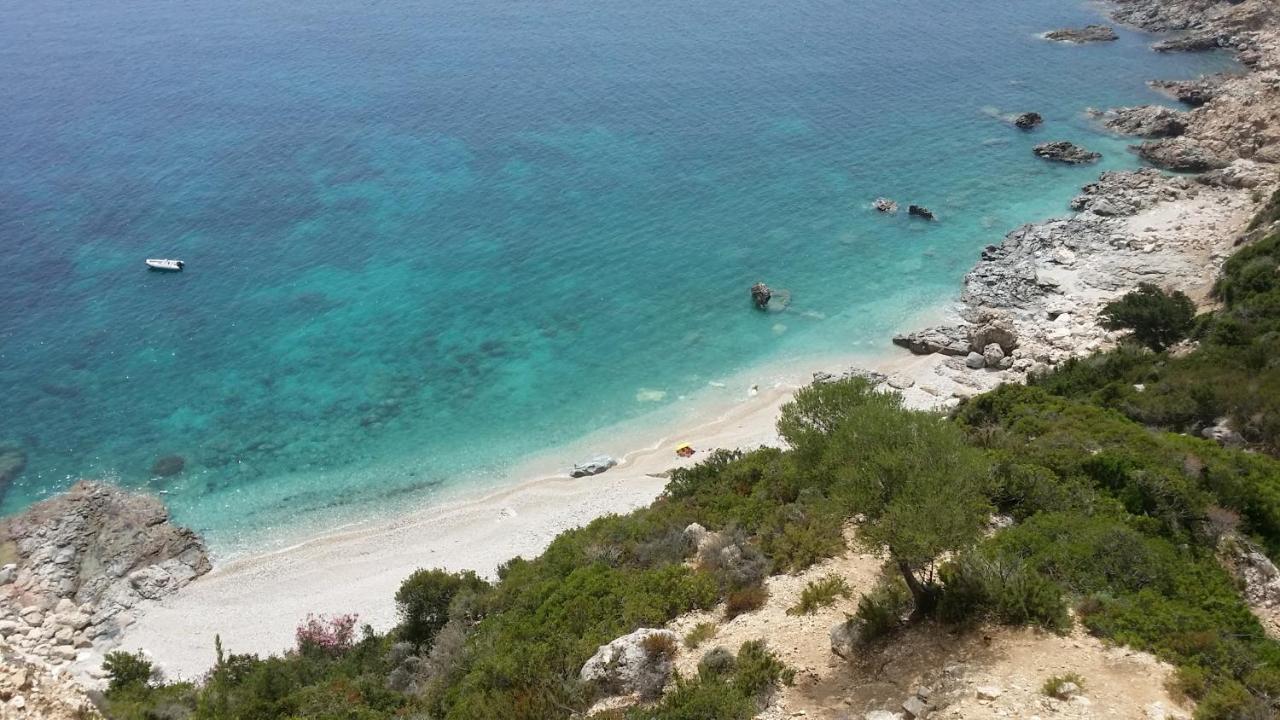 Camera Ideale Tra Mare E Montagna เบาเนย์ ภายนอก รูปภาพ